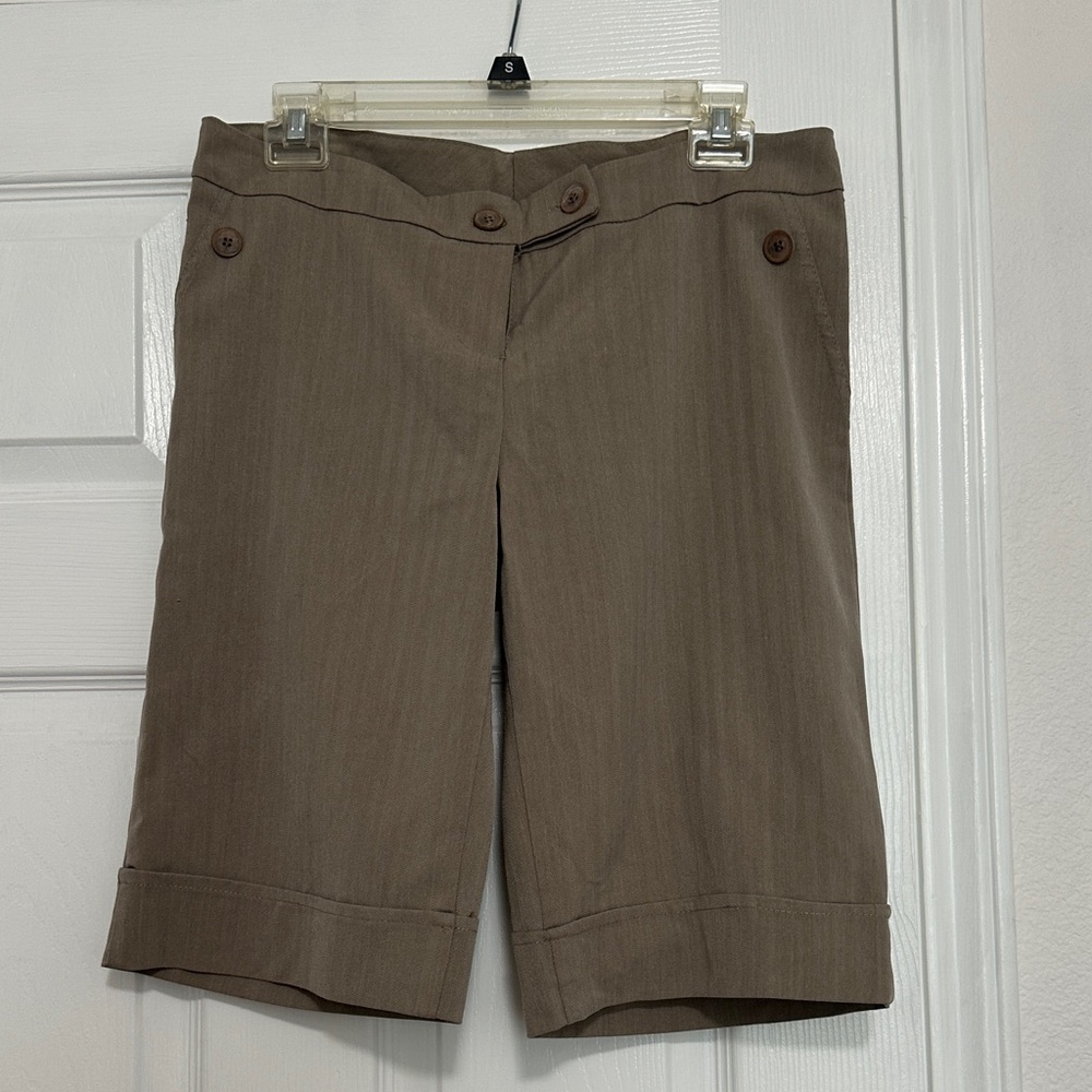 Classic Tan Women's business Bermuda Shorts